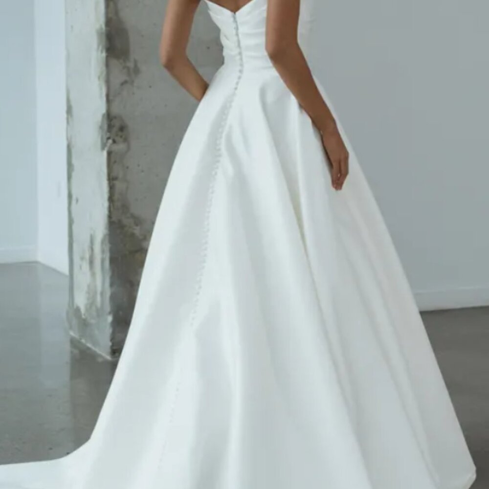 Jenny Yoo Gardenia Wedding dress - Picture 3 of 9